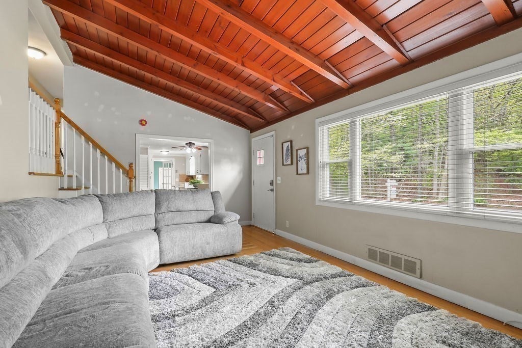 3 Willett Drive