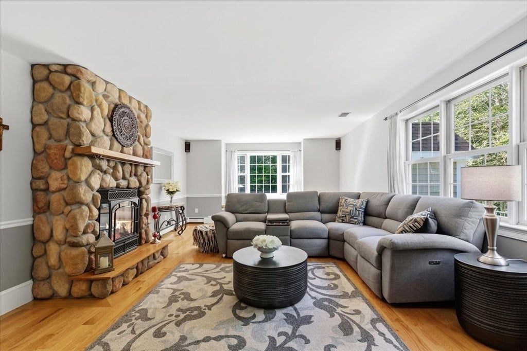 496 Thompson St, Halifax, MA Photo #27