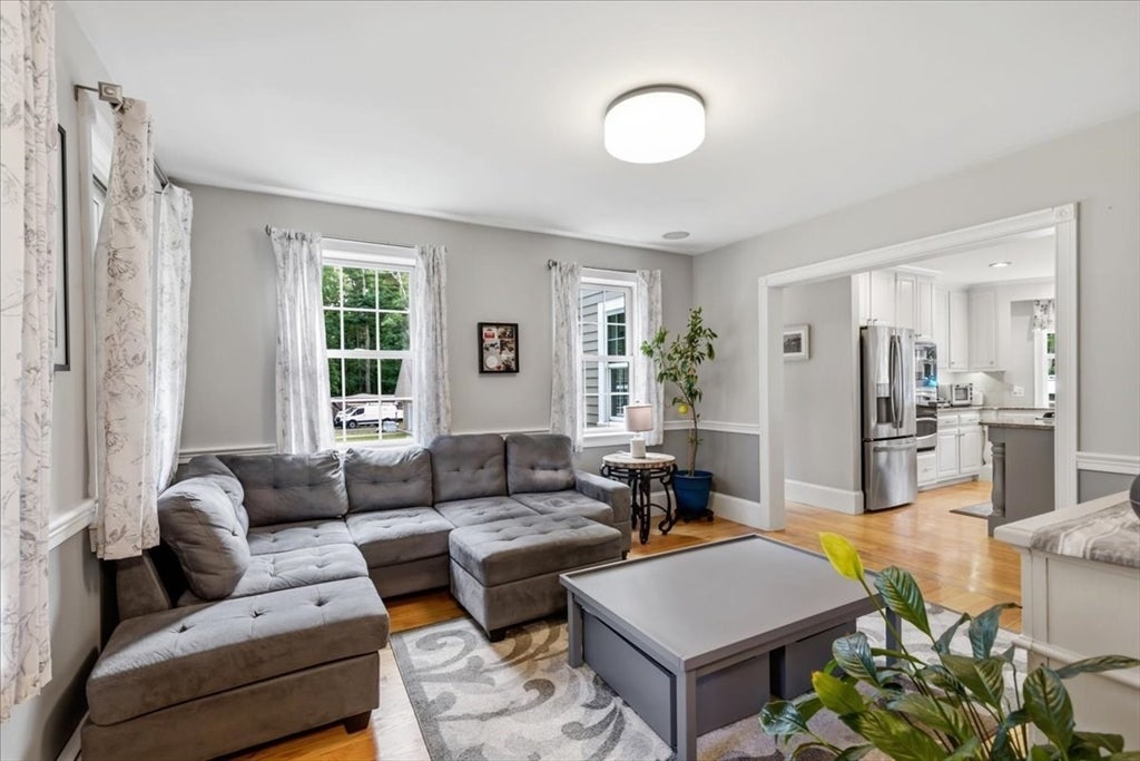 496 Thompson St, Halifax, MA Photo #25