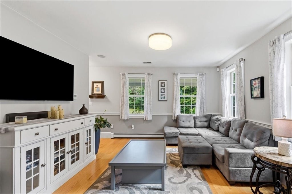 496 Thompson St, Halifax, MA Photo #24