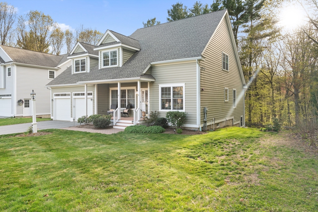 87 Mayflower Dr 87