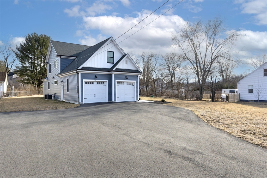 376 South Ave