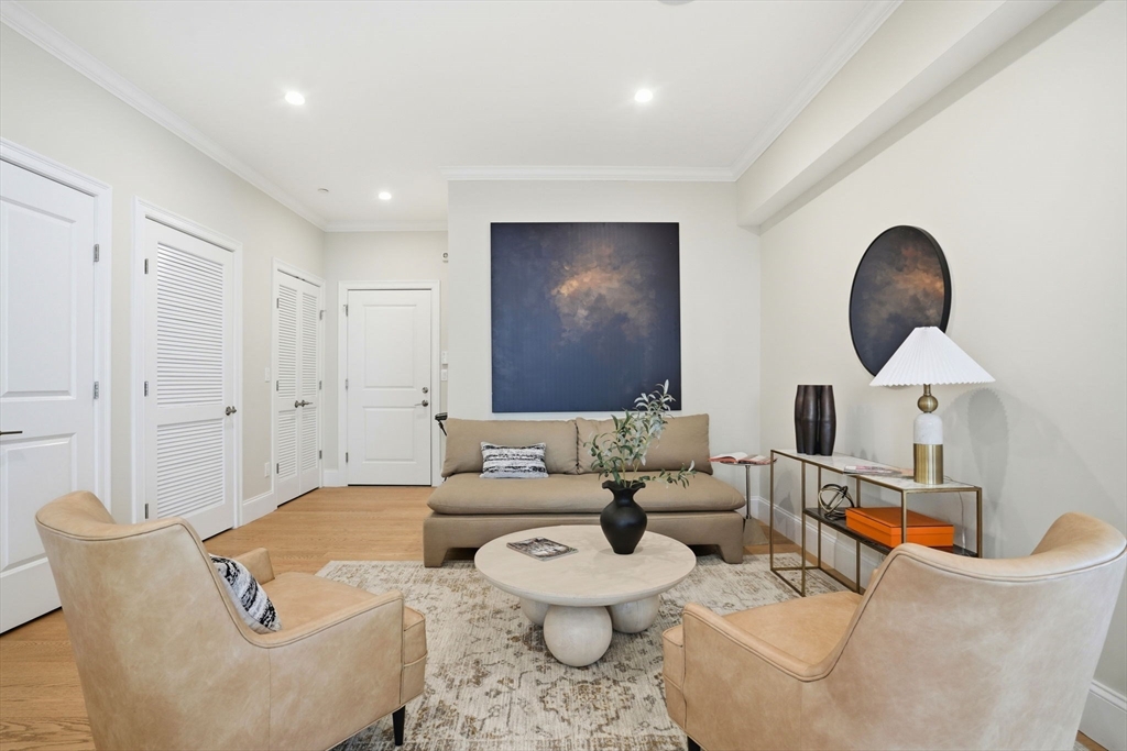 315 Highland Ave 101