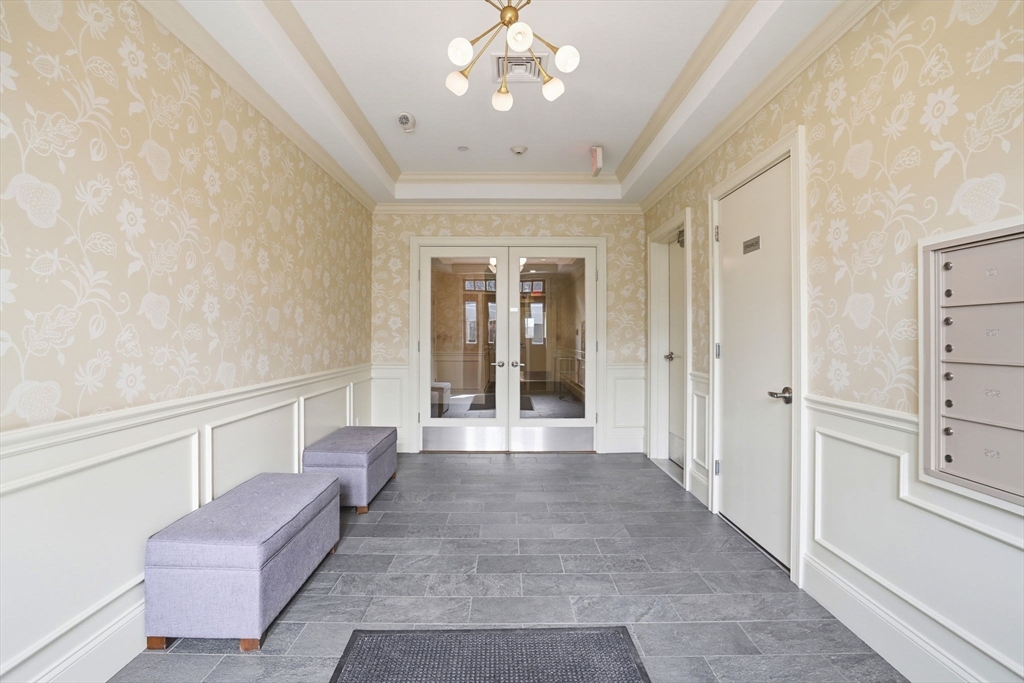 315 Highland Ave 101