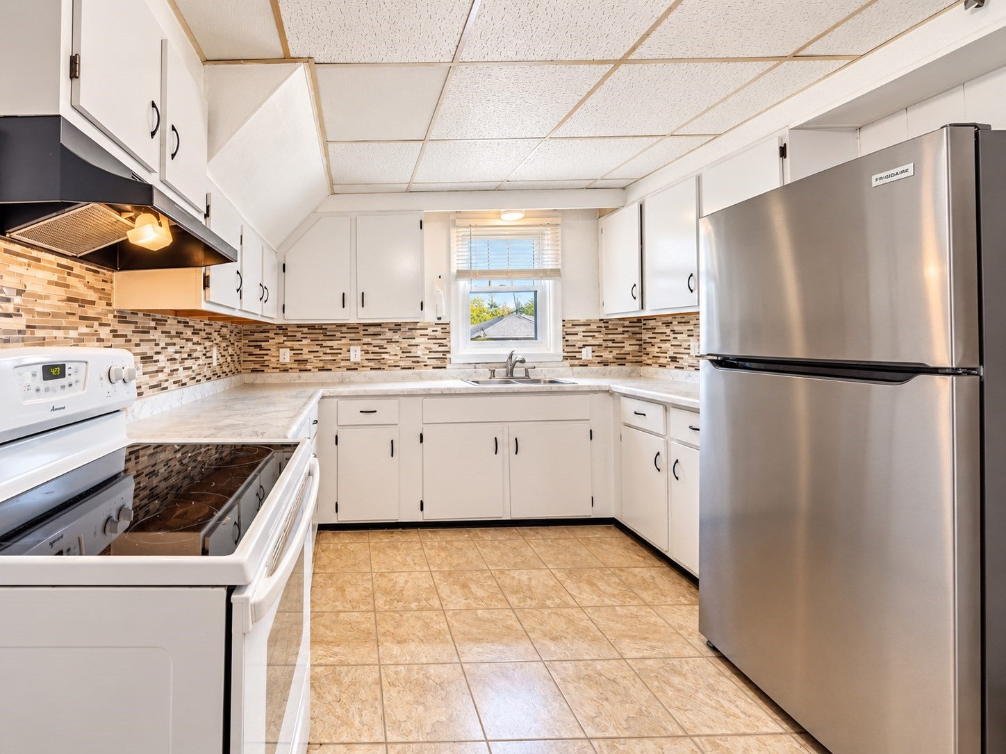 37 Coburn Ave, Worcester, MA Photo #12