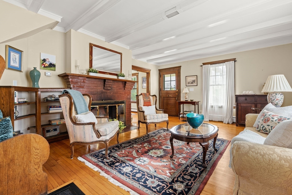 11 Windermere Park