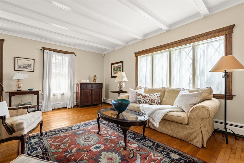 11 Windermere Park