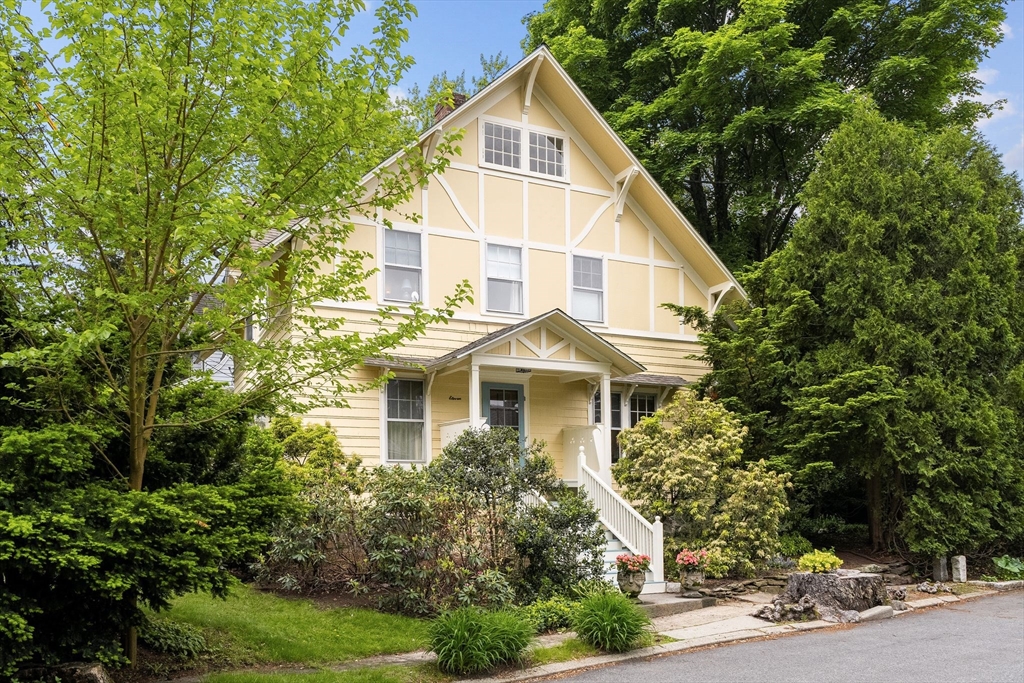 11 Windermere Park