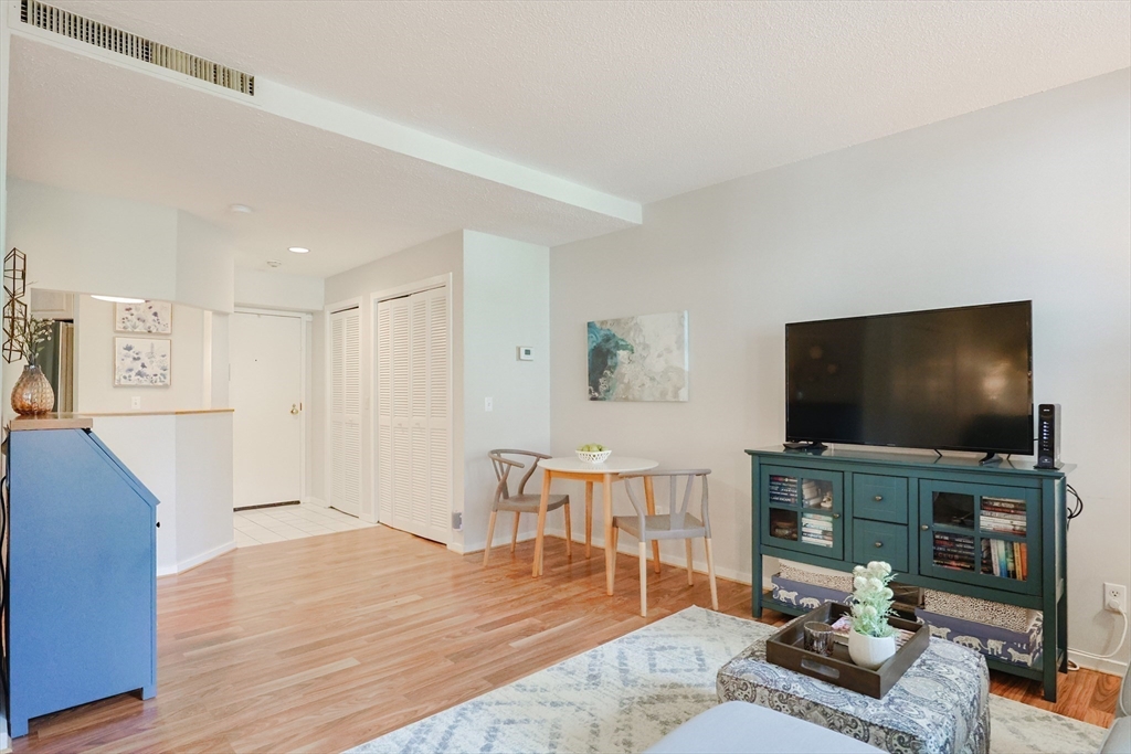 51 Pettee St 13