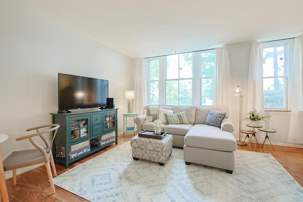51 Pettee St 13