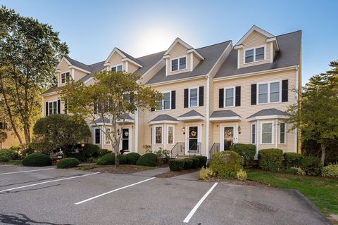 38 Copper Lantern Ln 38 Carver MA 02330
