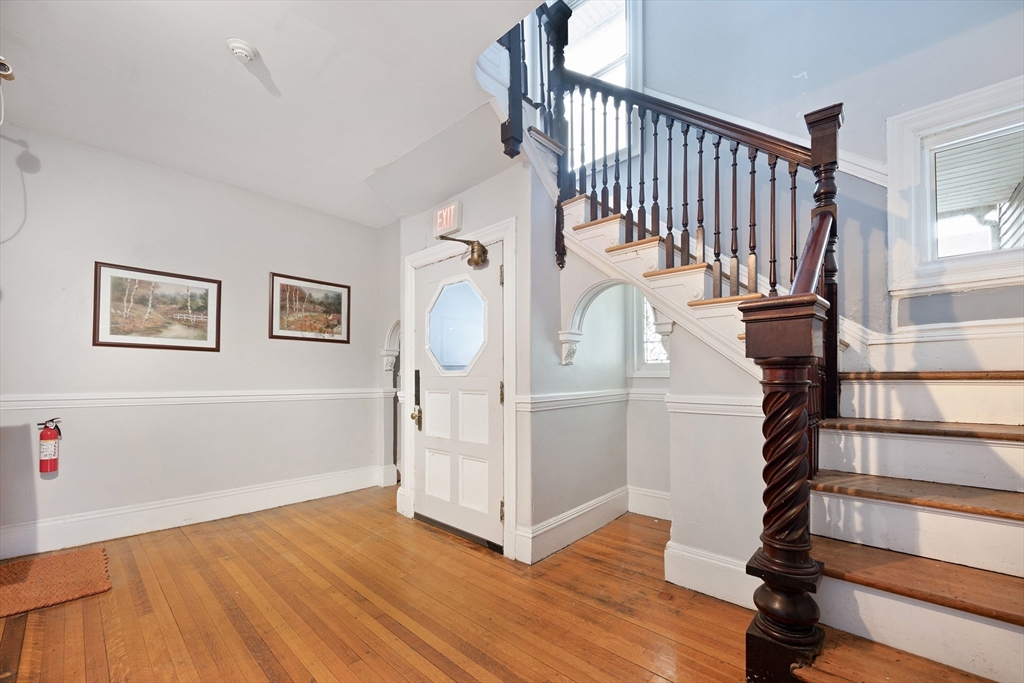 186 Summit St