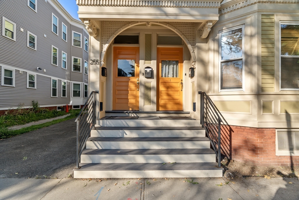 255 Broadway 3