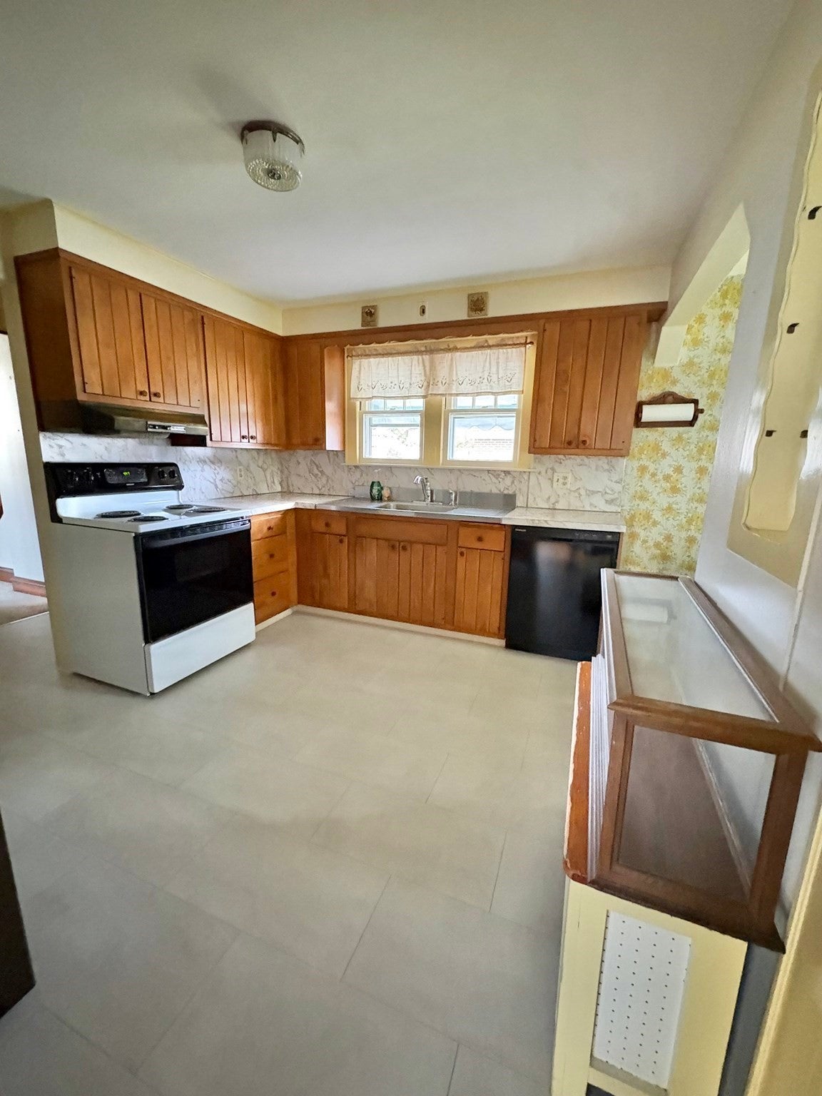 23 Keefe Avenue, Holyoke, MA, 23 Keefe Avenue, Holyoke, MA Photo #10