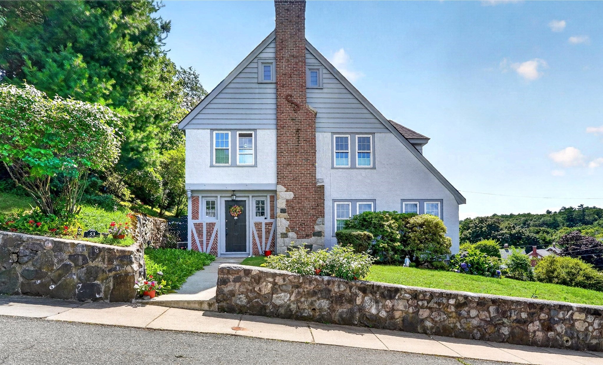 Photo of 53 Aquavia Rd, Medford, MA