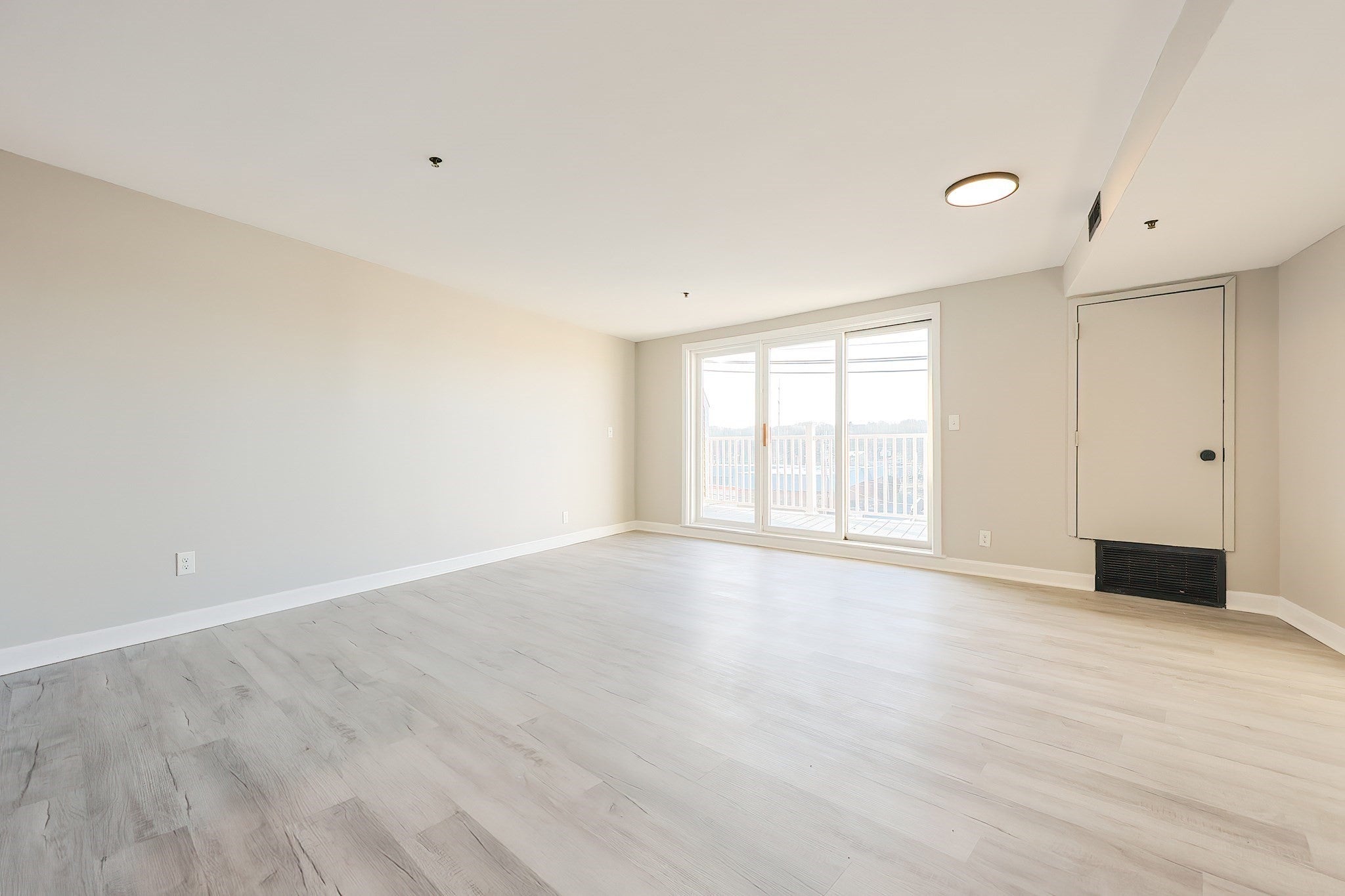 348 Rantoul Street #202, Beverly, MA, 348 Rantoul Street #202, Beverly, MA Photo #24