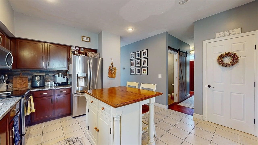 1205 New Braintree Rd