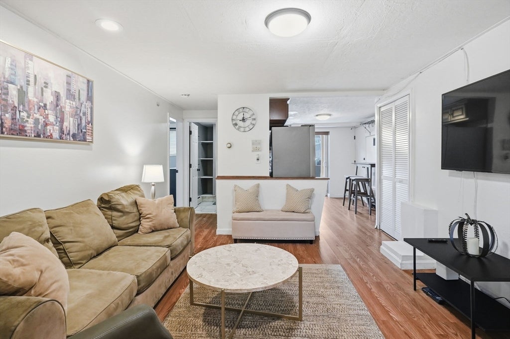 1722-1726 Commonwealth Ave #1, Boston, MA, 1722-1726 Commonwealth Ave #1, Boston, MA Photo #7