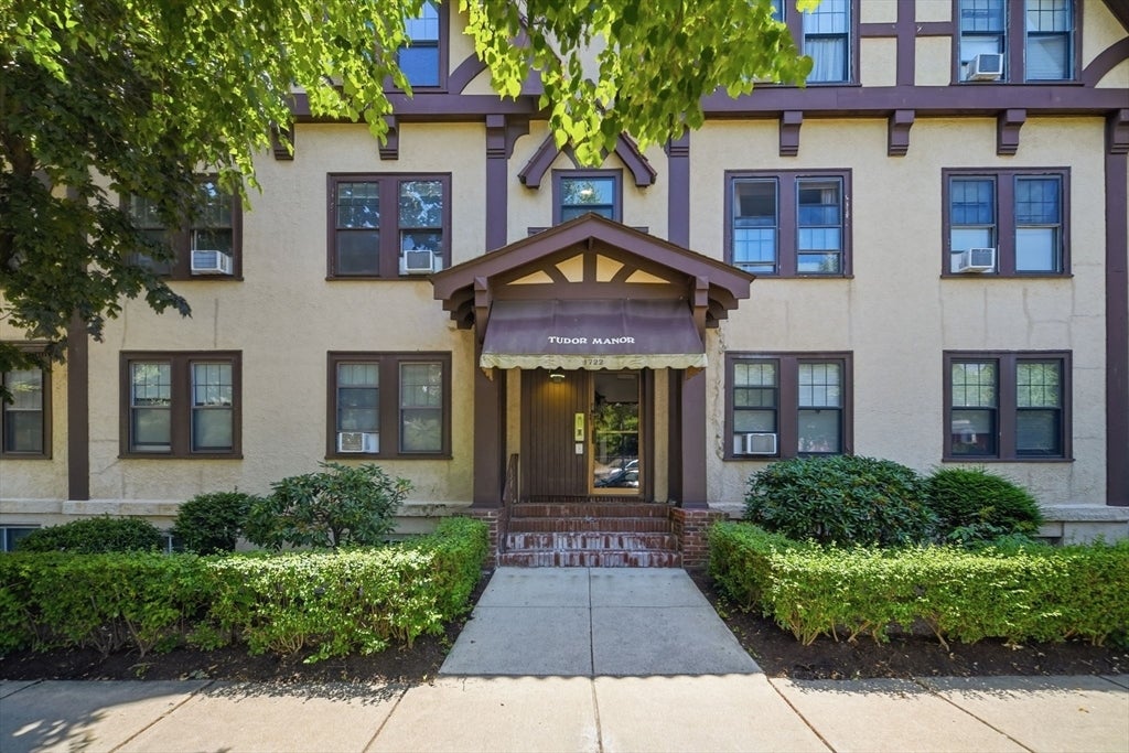 1722-1726 Commonwealth Ave #1, Boston, MA, 1722-1726 Commonwealth Ave #1, Boston, MA Photo #15