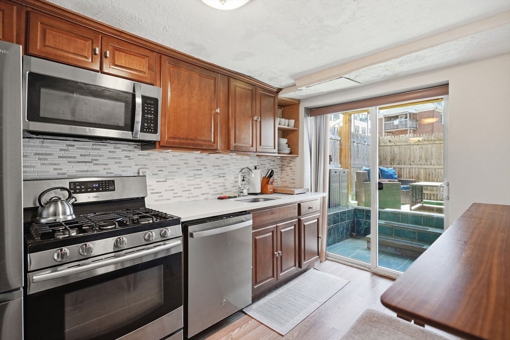 1722-1726 Commonwealth Ave #1, Boston, MA, 1722-1726 Commonwealth Ave #1, Boston, MA Photo #4