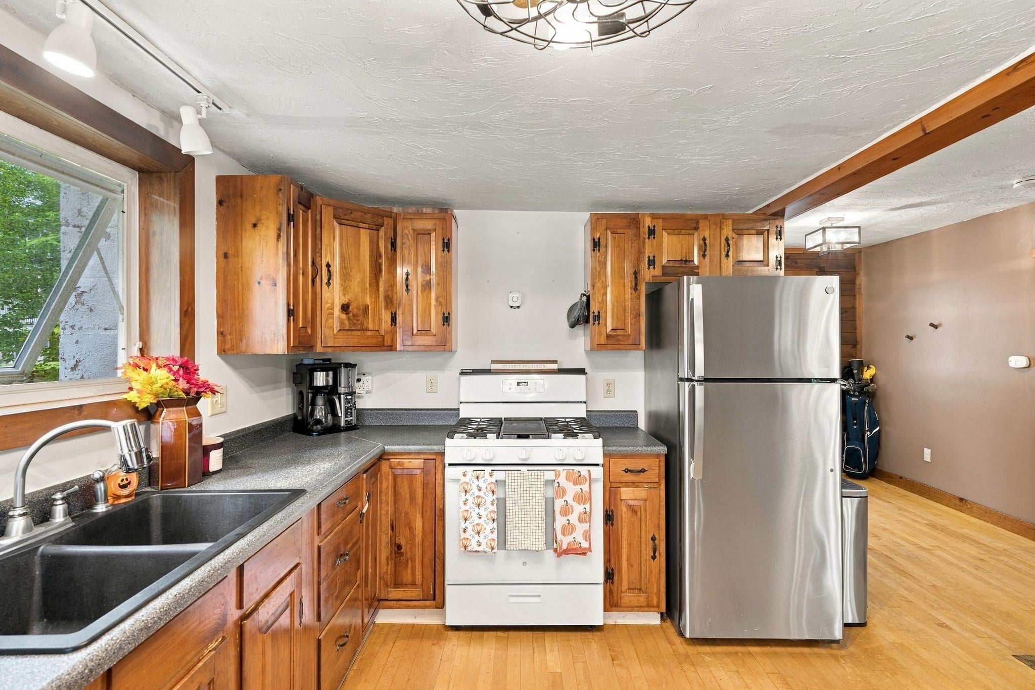 39 Lakeview Dr, Leominster, MA, 39 Lakeview Dr, Leominster, MA Photo #21