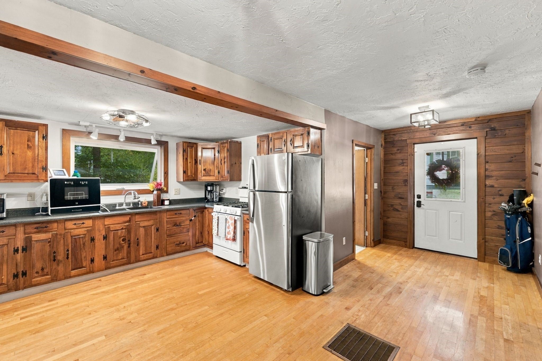 39 Lakeview Dr, Leominster, MA, 39 Lakeview Dr, Leominster, MA Photo #20