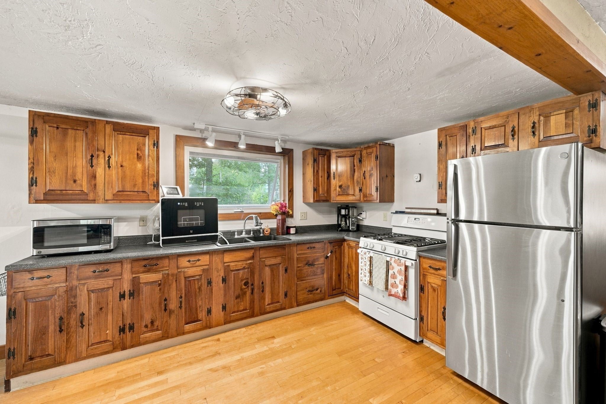 39 Lakeview Dr, Leominster, MA, 39 Lakeview Dr, Leominster, MA Photo #23