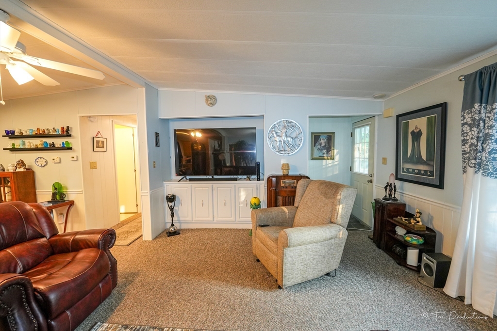1-11 South Meadow Village
