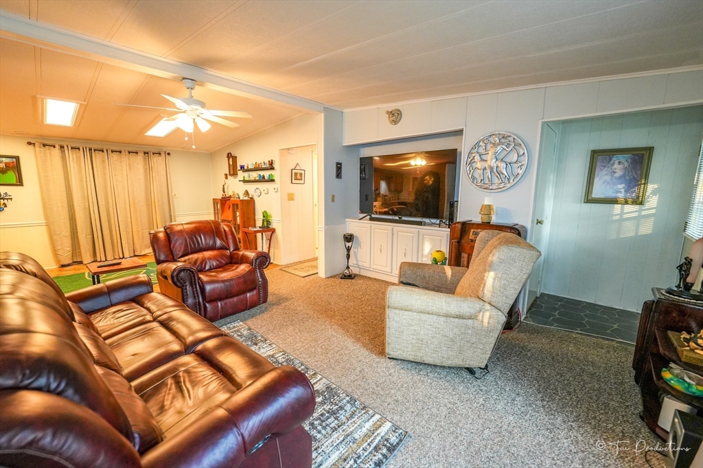 1-11 South Meadow Village