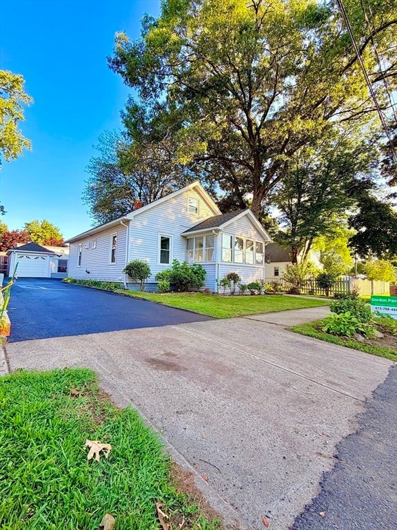11 Thornfell St, Springfield, MA Photo #4