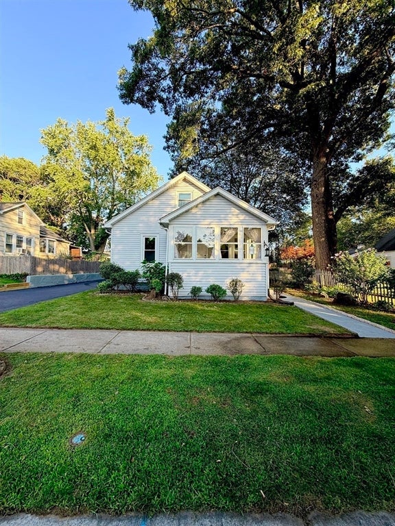 11 Thornfell St, Springfield, MA Photo #3