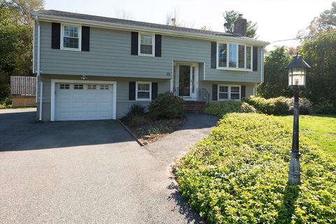 21 Laurel Lane Raynham MA 02767