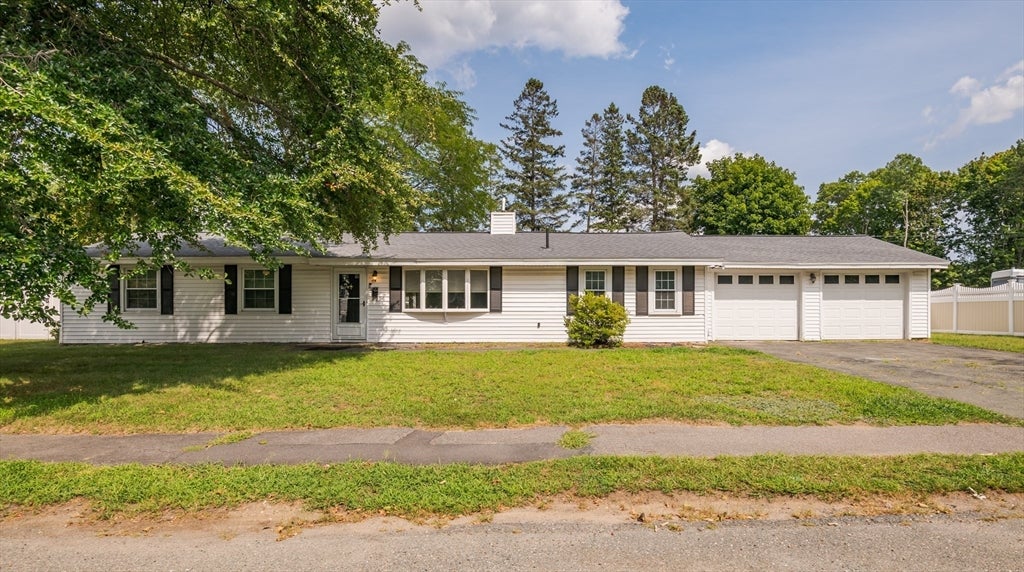 43 Catherine Dr, Peabody, MA, 43 Catherine Dr, Peabody, MA Photo #3