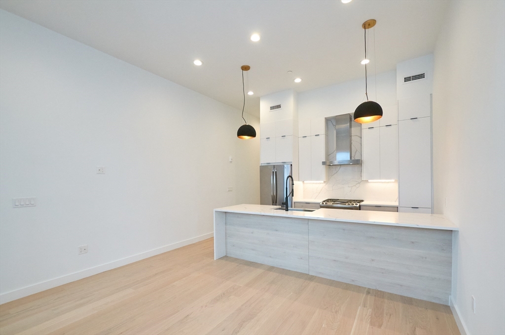 360 Meridian St #5, Boston, MA, 360 Meridian St #5, Boston, MA Photo #4
