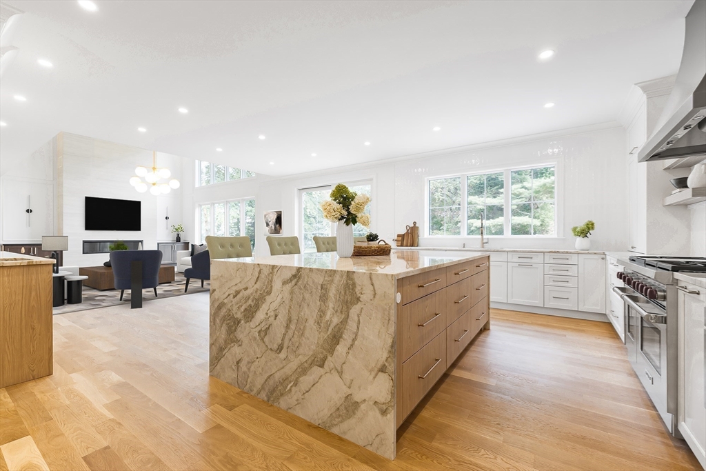 Natick, Massachusetts 01760, United States, 6 Bedrooms Bedrooms, ,6 BathroomsBathrooms,Residential,Pending,204691