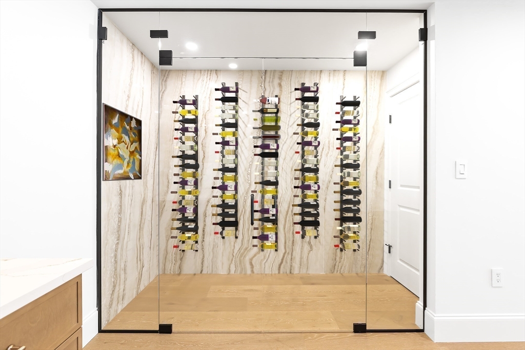 Natick, Massachusetts 01760, United States, 6 Bedrooms Bedrooms, ,6 BathroomsBathrooms,Residential,Pending,204691