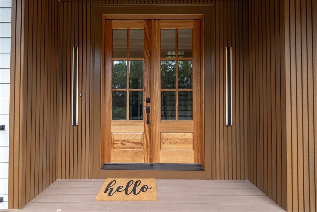 Natick, Massachusetts 01760, United States, 6 Bedrooms Bedrooms, ,6 BathroomsBathrooms,Residential,Pending,204691