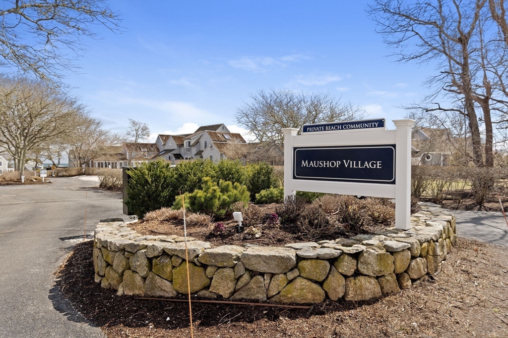 4 Hyannis Point Rd 4