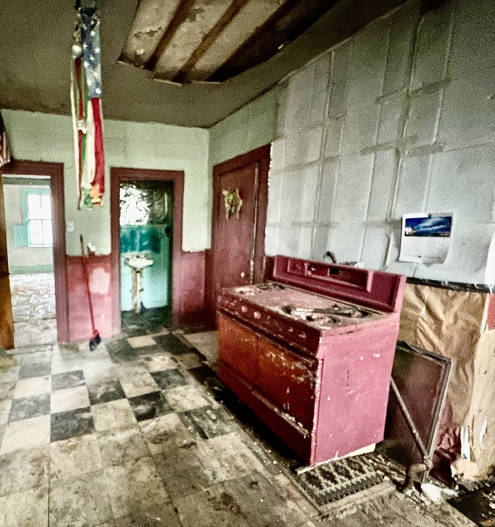 87 West Seventh Street