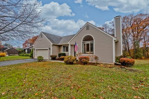 36 Cottonwood Ln Agawam MA 01001