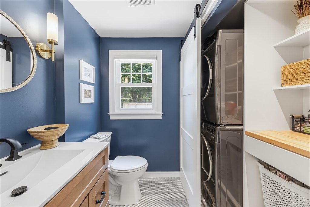 6 Lockewood Dr, Franklin, MA Photo #22
