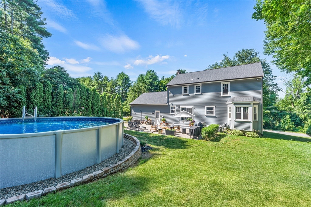 6 Lockewood Dr, Franklin, MA Photo #4