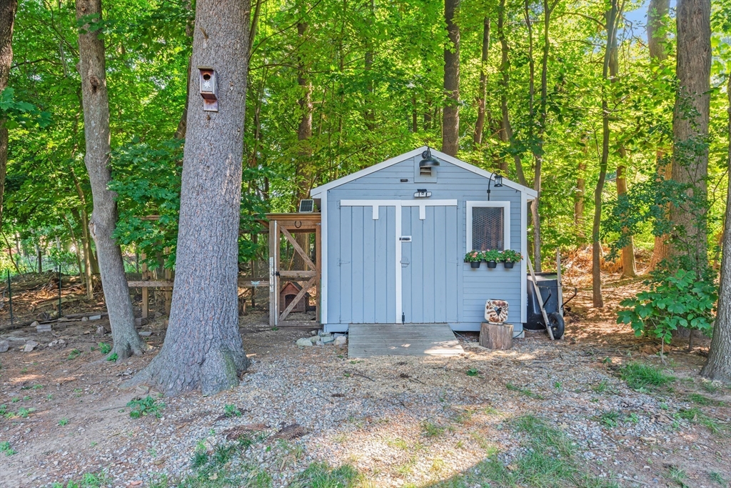 6 Lockewood Dr, Franklin, MA Photo #10
