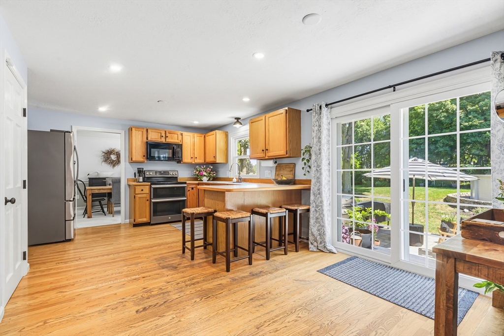 6 Lockewood Dr, Franklin, MA Photo #16