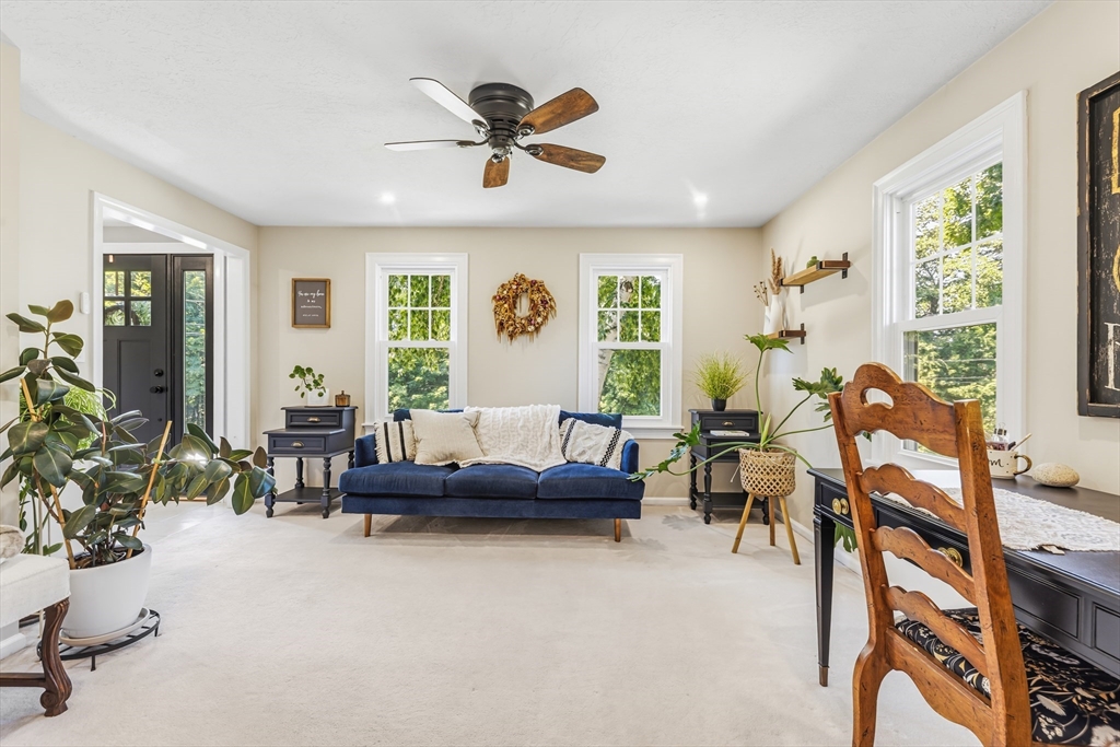 6 Lockewood Dr, Franklin, MA Photo #20