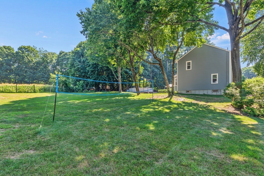6 Lockewood Dr, Franklin, MA Photo #5