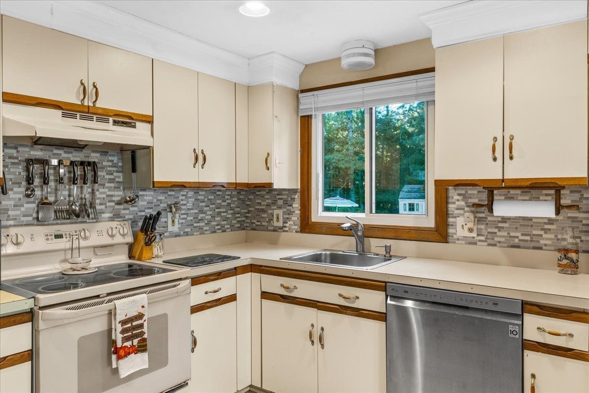 37 Donna Dr, Plymouth, MA, 37 Donna Dr, Plymouth, MA Photo #10