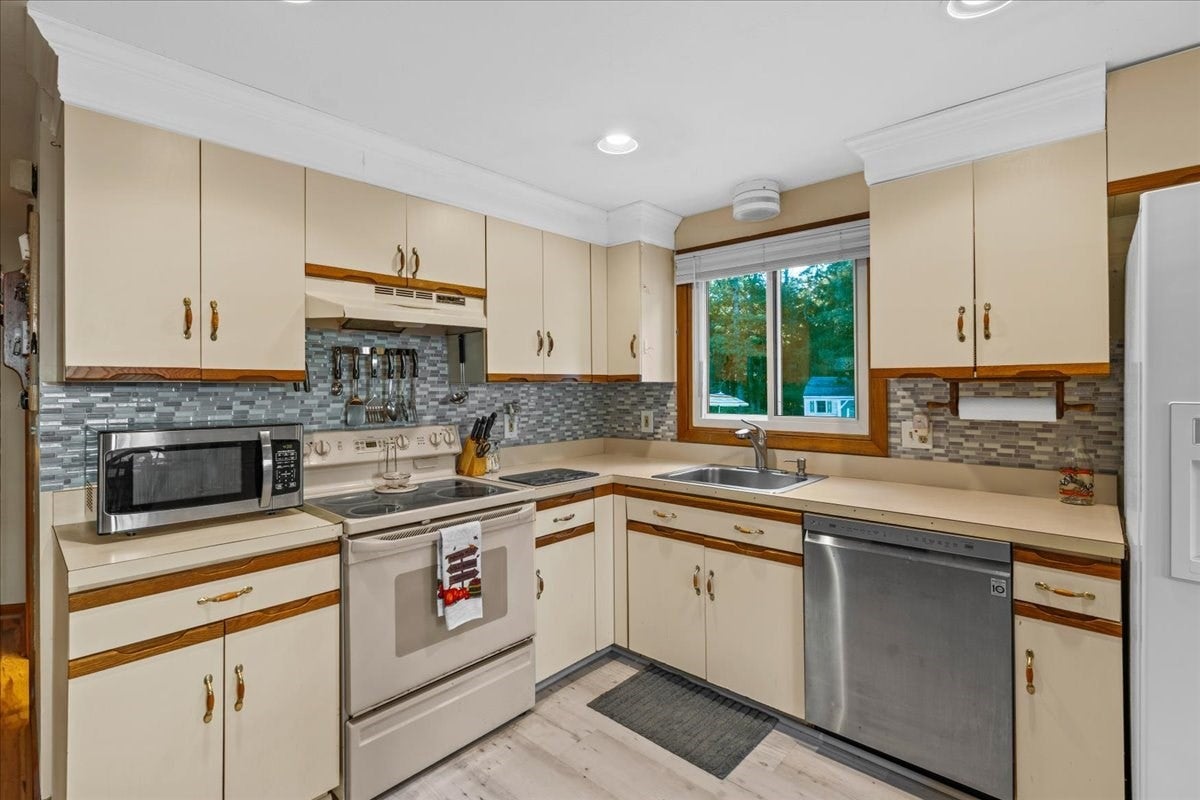 37 Donna Dr, Plymouth, MA, 37 Donna Dr, Plymouth, MA Photo #9