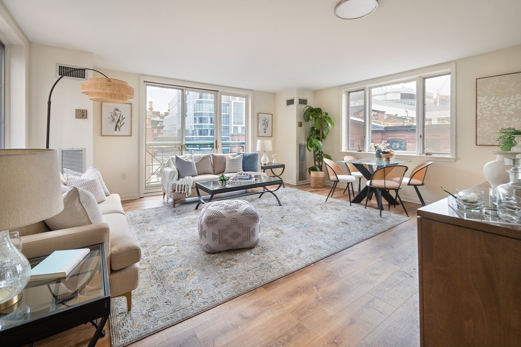 10 Rogers Street 415