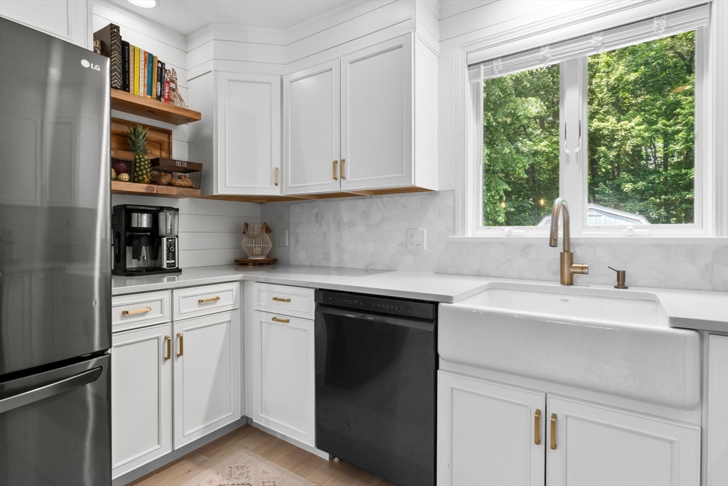27 Harnden Rd